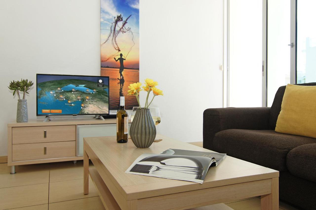 Calypso - Coralli Beachfront Apartment Протарас Экстерьер фото