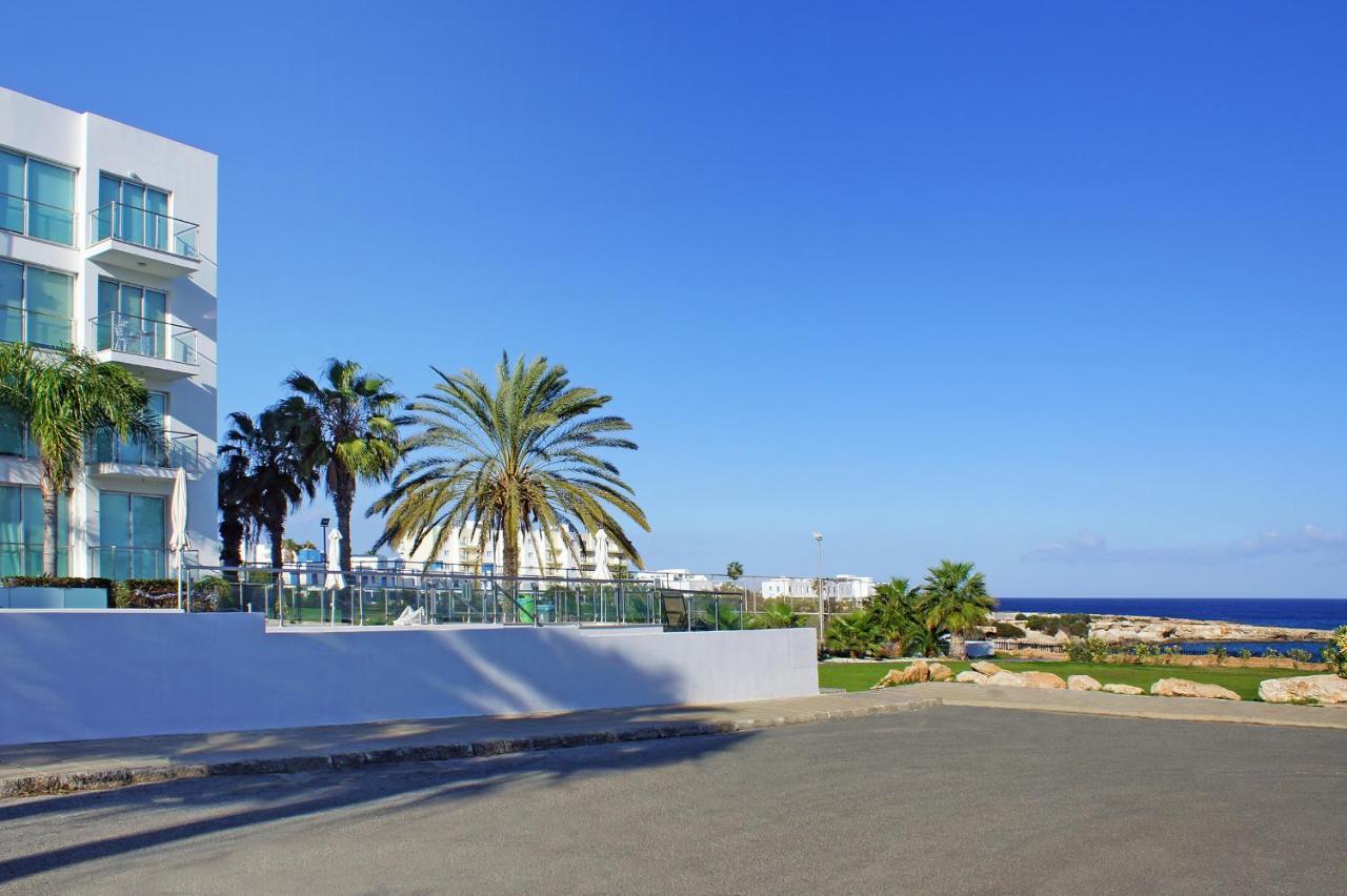 Calypso - Coralli Beachfront Apartment Протарас Экстерьер фото