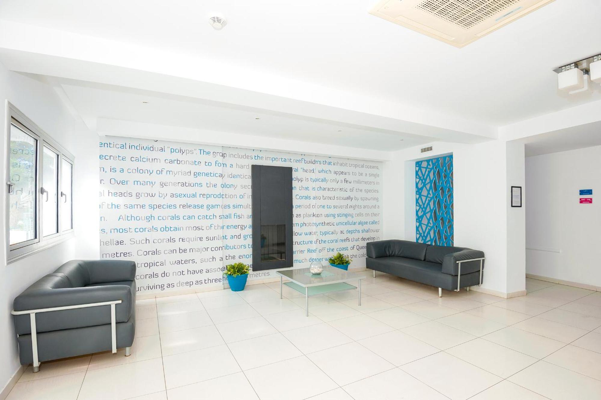 Calypso - Coralli Beachfront Apartment Протарас Экстерьер фото